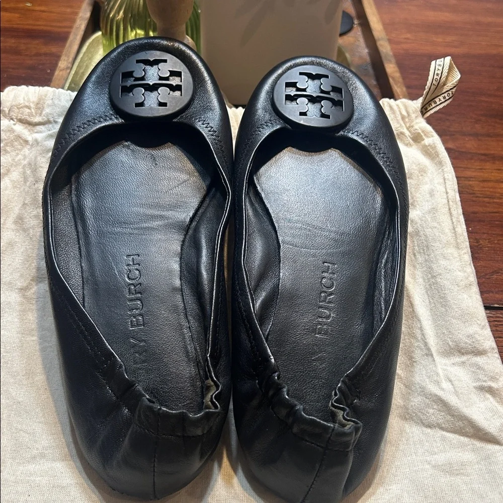Tory Burch Women's Minnie Travel Ballet Flats w/ Black Logo size 8.5